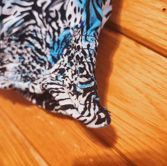 FCNY blue and black animal print one shoulder ruffled blouse size medium - Picture 3 of 10